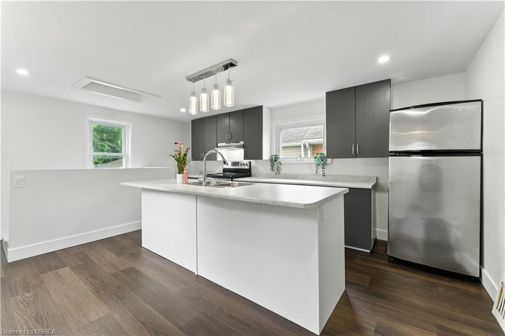 34 North Park Street Property Photo 8