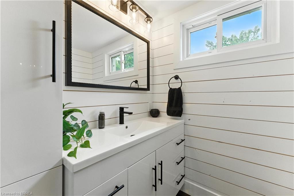 34 North Park Street Property Photo 13