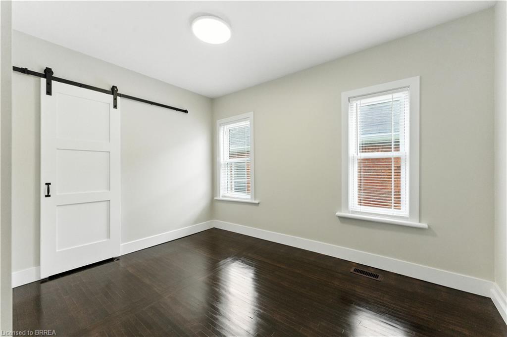 34 North Park Street Property Photo 16
