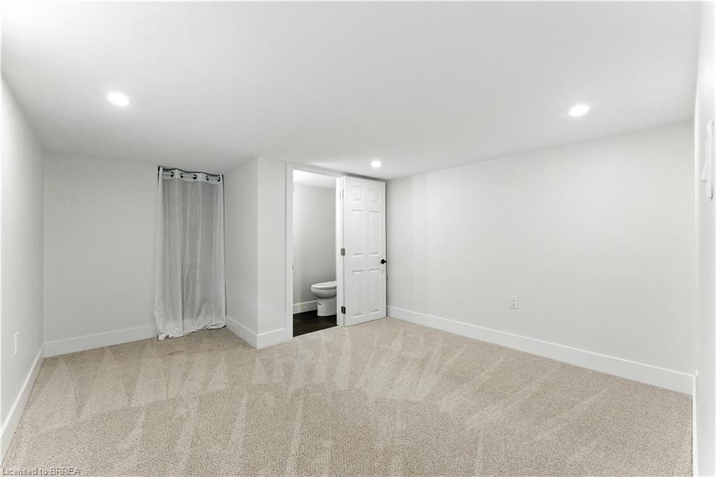 34 North Park Street Property Photo 22