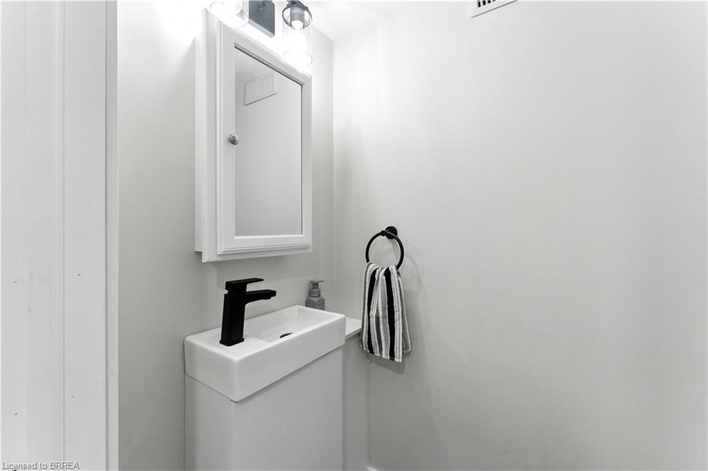 34 North Park Street Property Photo 24