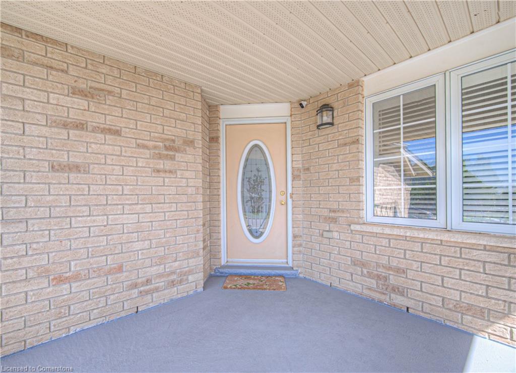 48 Lena Crescent Property Photo 6