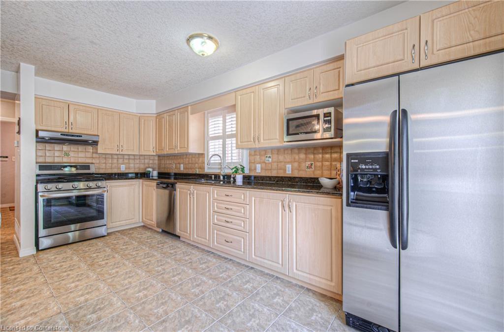48 Lena Crescent Property Photo 18
