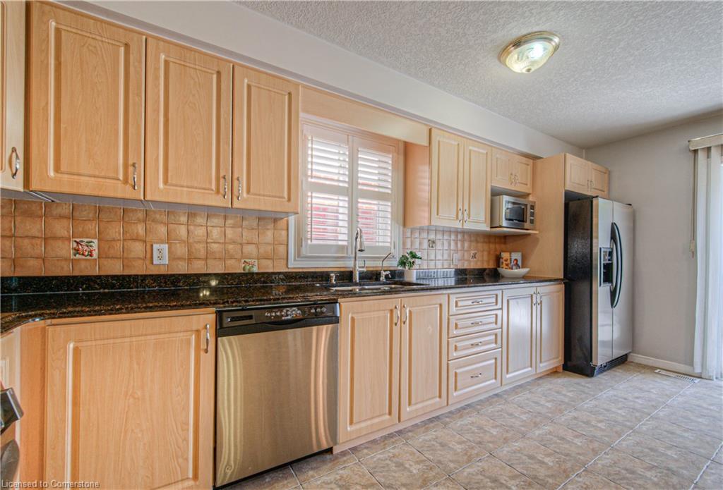 48 Lena Crescent Property Photo 21
