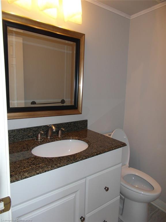 2289 Dunforest Crescent Property Photo 4