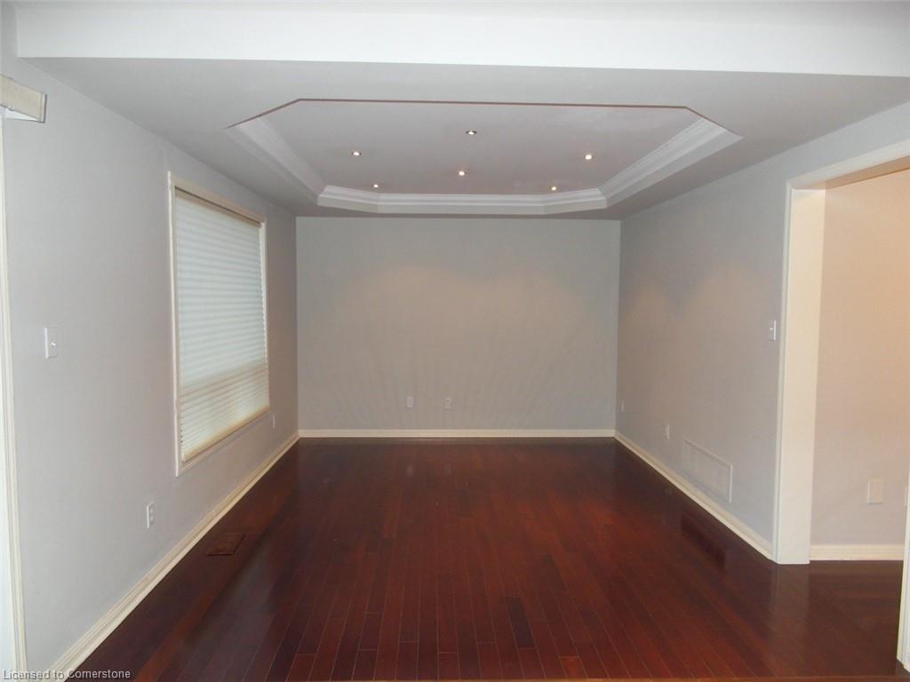 2289 Dunforest Crescent Property Photo 5