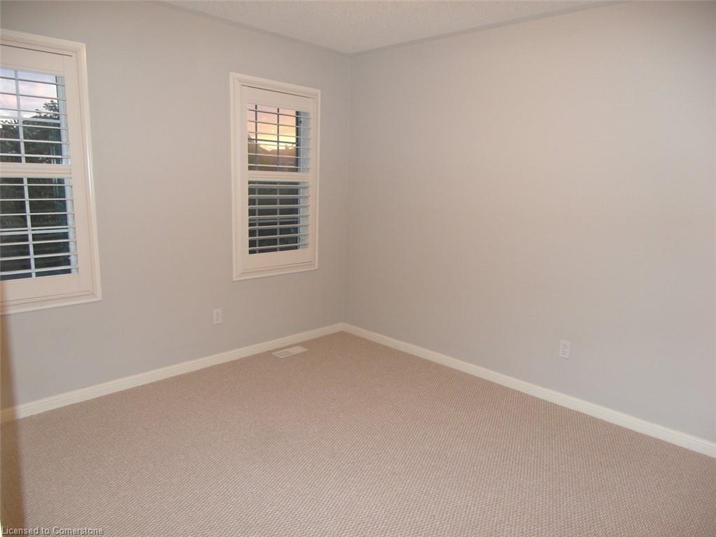 2289 Dunforest Crescent Property Photo 11