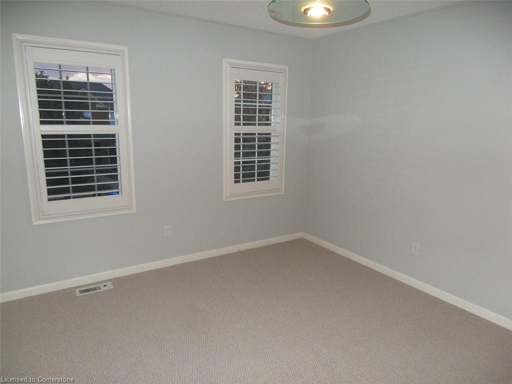 2289 Dunforest Crescent Property Photo 12