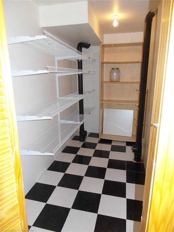 2289 Dunforest Crescent Property Photo 18