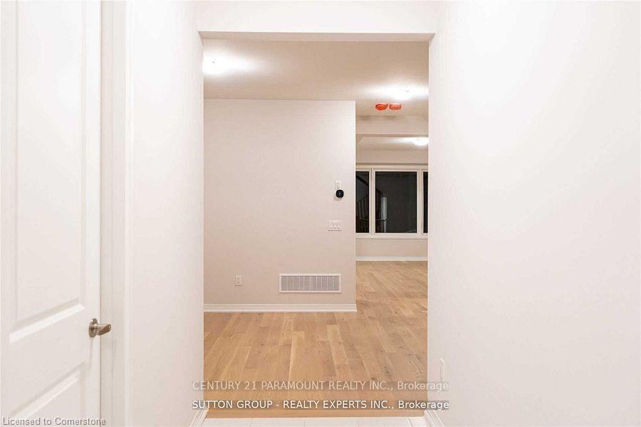 32 Crossmore Crescent Property Photo 3