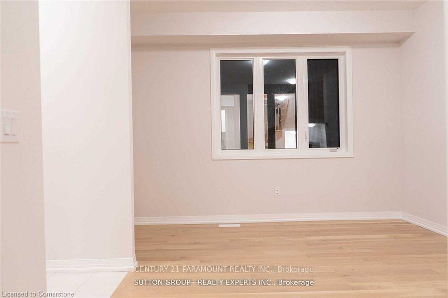 32 Crossmore Crescent Property Photo 4