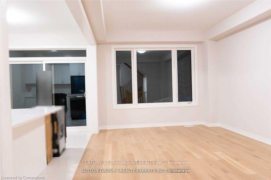 32 Crossmore Crescent Property Photo 5