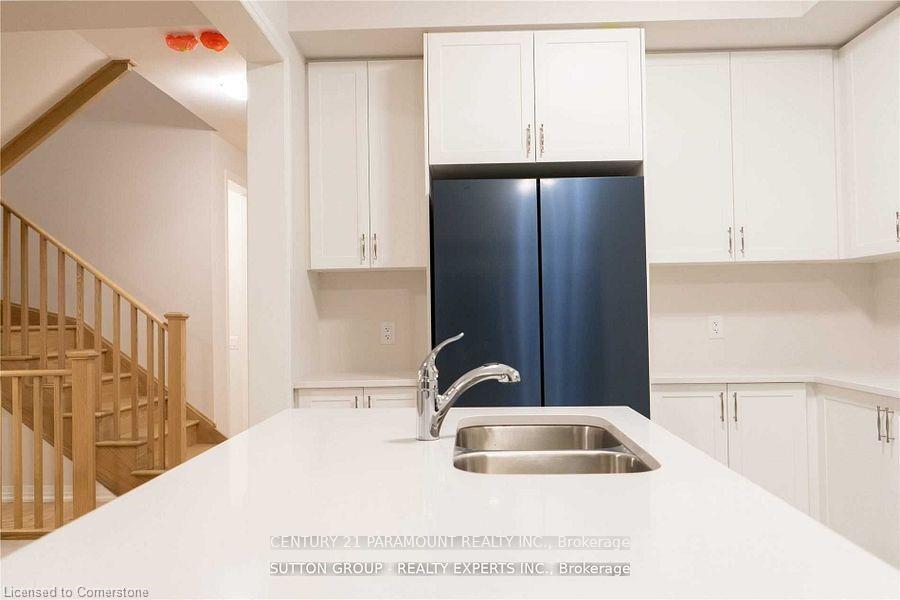 32 Crossmore Crescent Property Photo 7