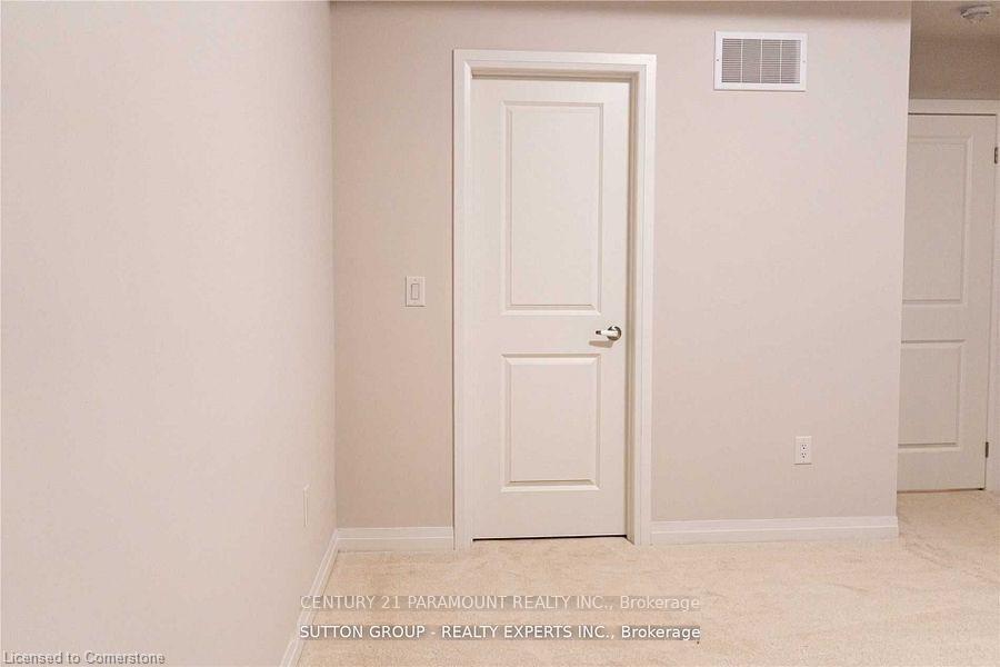 32 Crossmore Crescent Property Photo 15