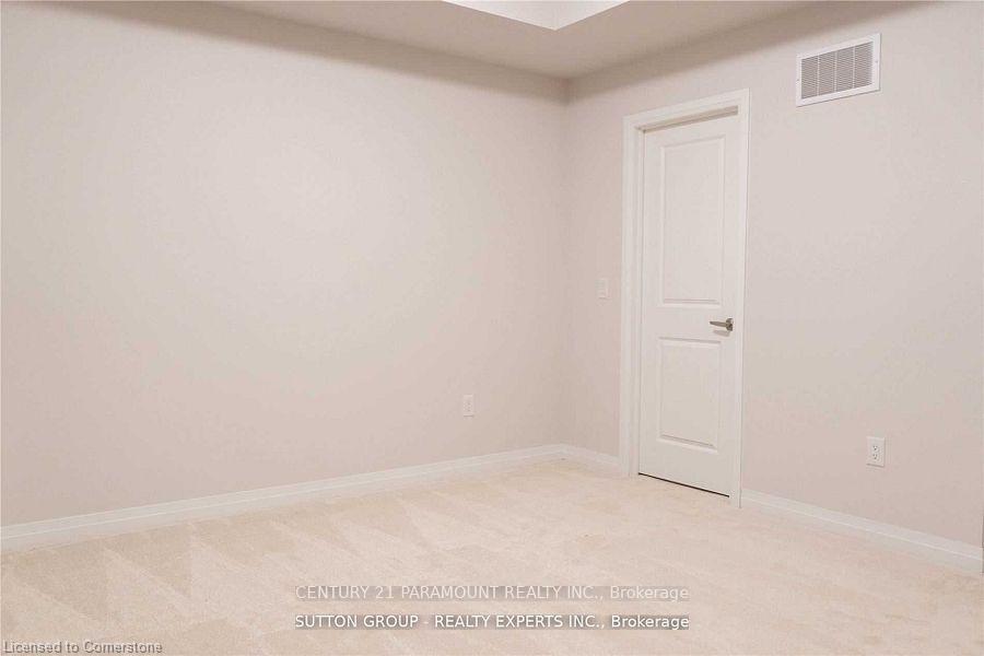 32 Crossmore Crescent Property Photo 16