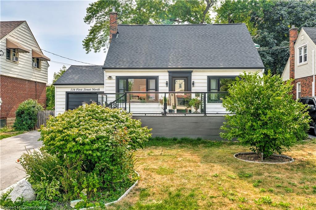 116 1st Street N Property Photo 1