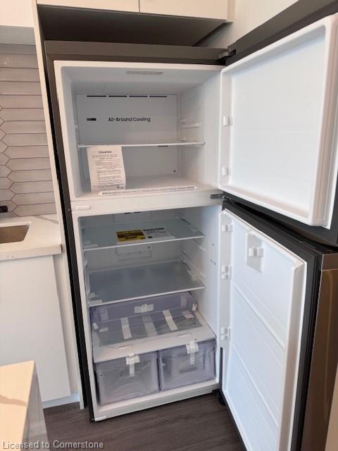 1017-401 Shellard Lane Property Photo 32