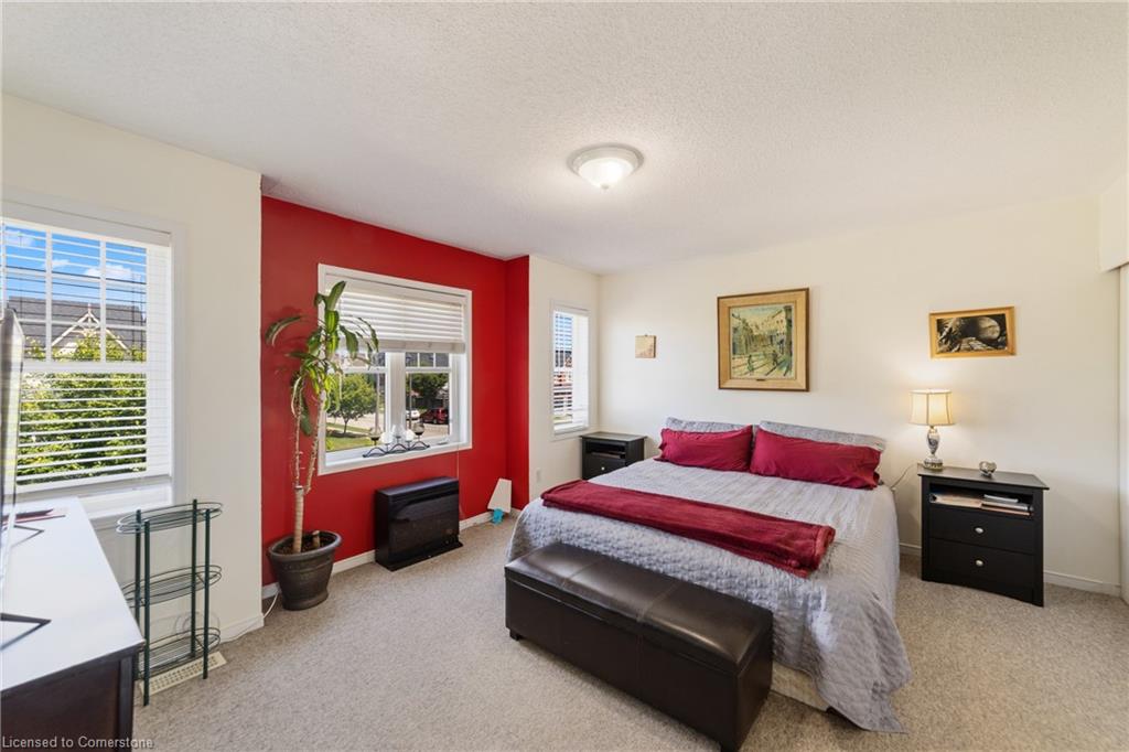 5 Golden Iris Crescent Property Photo 17