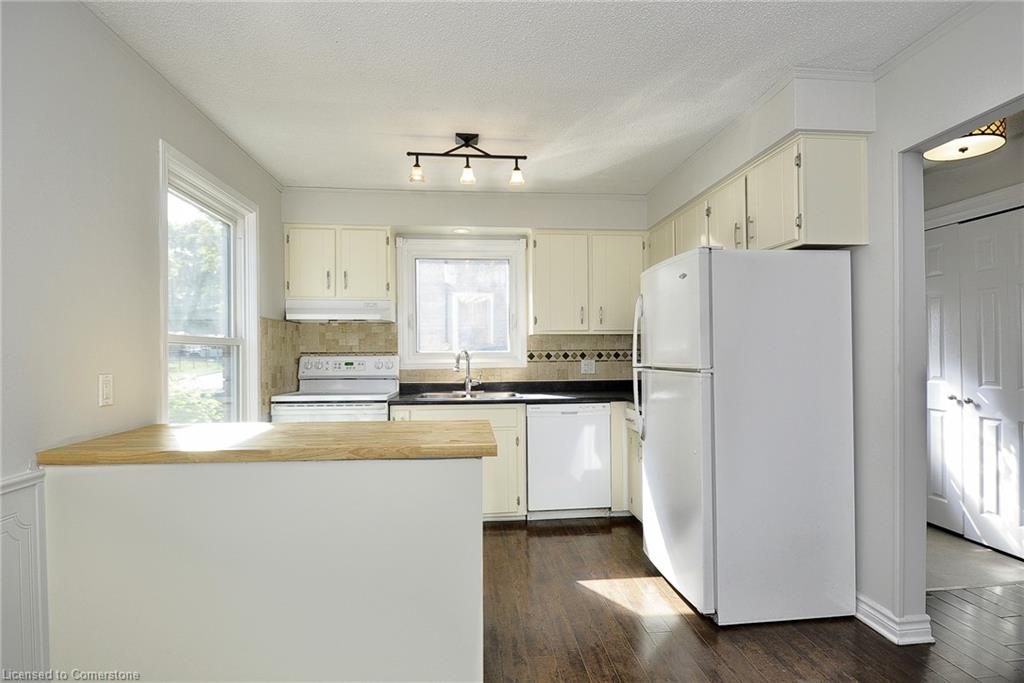 16 Hungerford Road Property Photo 5