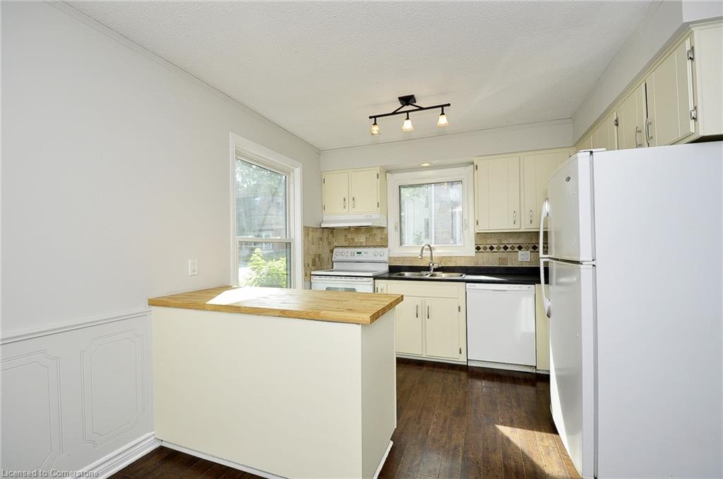 16 Hungerford Road Property Photo 6