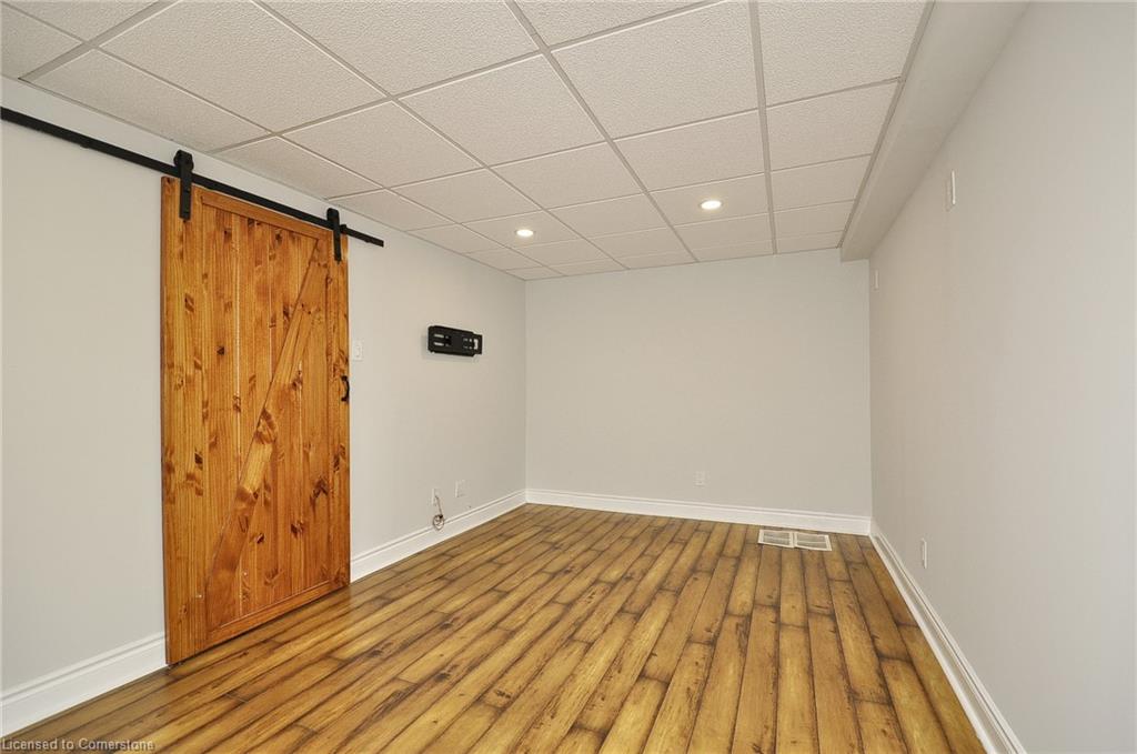 16 Hungerford Road Property Photo 21