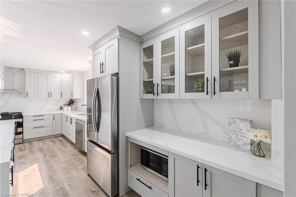 22 Royal Oak Drive Property Photo 8