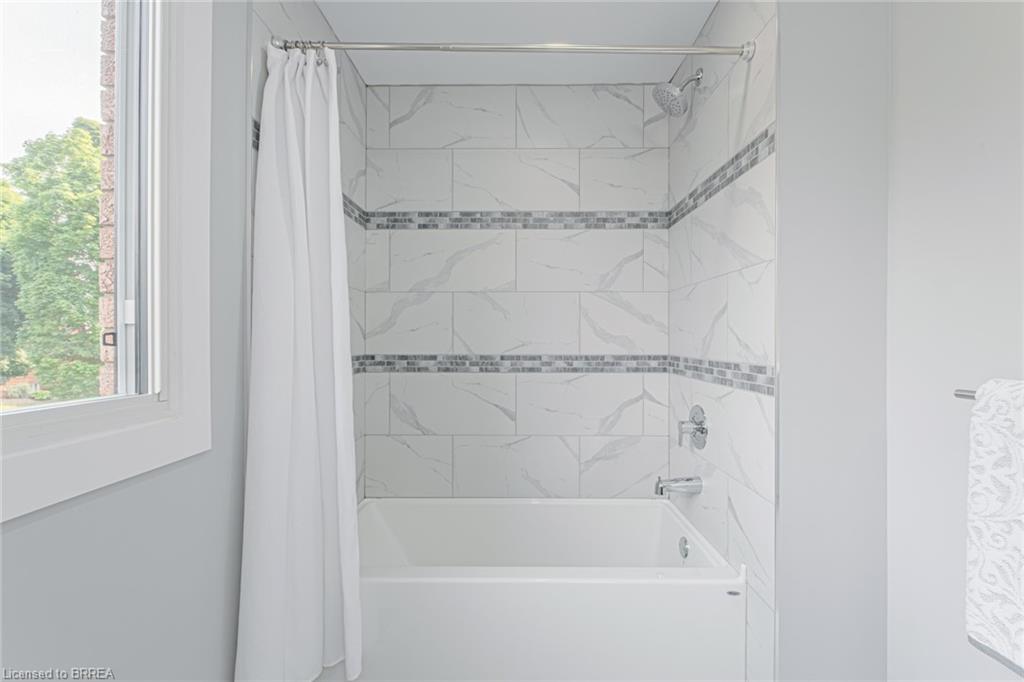 22 Royal Oak Drive Property Photo 19