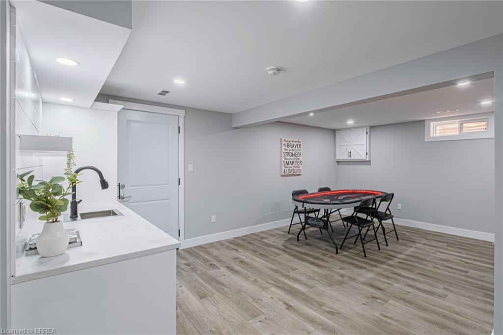 22 Royal Oak Drive Property Photo 37