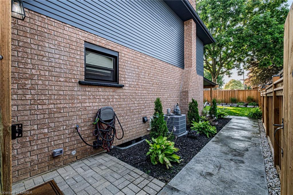 22 Royal Oak Drive Property Photo 43