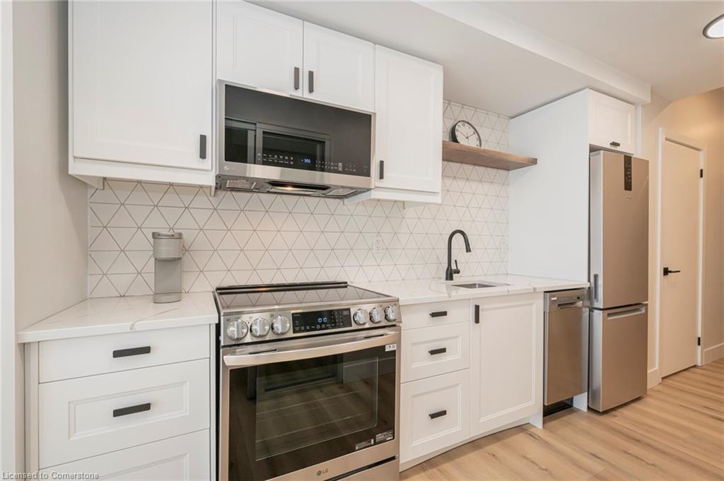 1403-5 Wellington Street S Property Photo 3