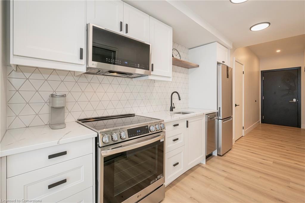 1403-5 Wellington Street S Property Photo 4