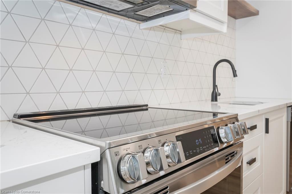 1403-5 Wellington Street S Property Photo 5