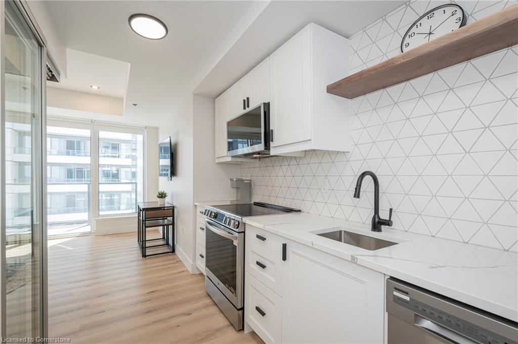 1403-5 Wellington Street S Property Photo 8