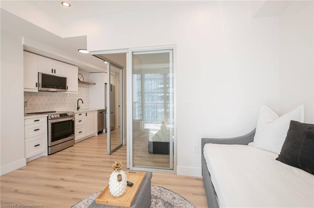 1403-5 Wellington Street S Property Photo 10