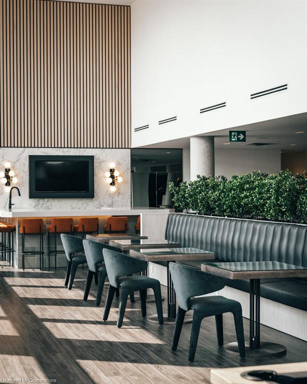 1403-5 Wellington Street S Property Photo 34