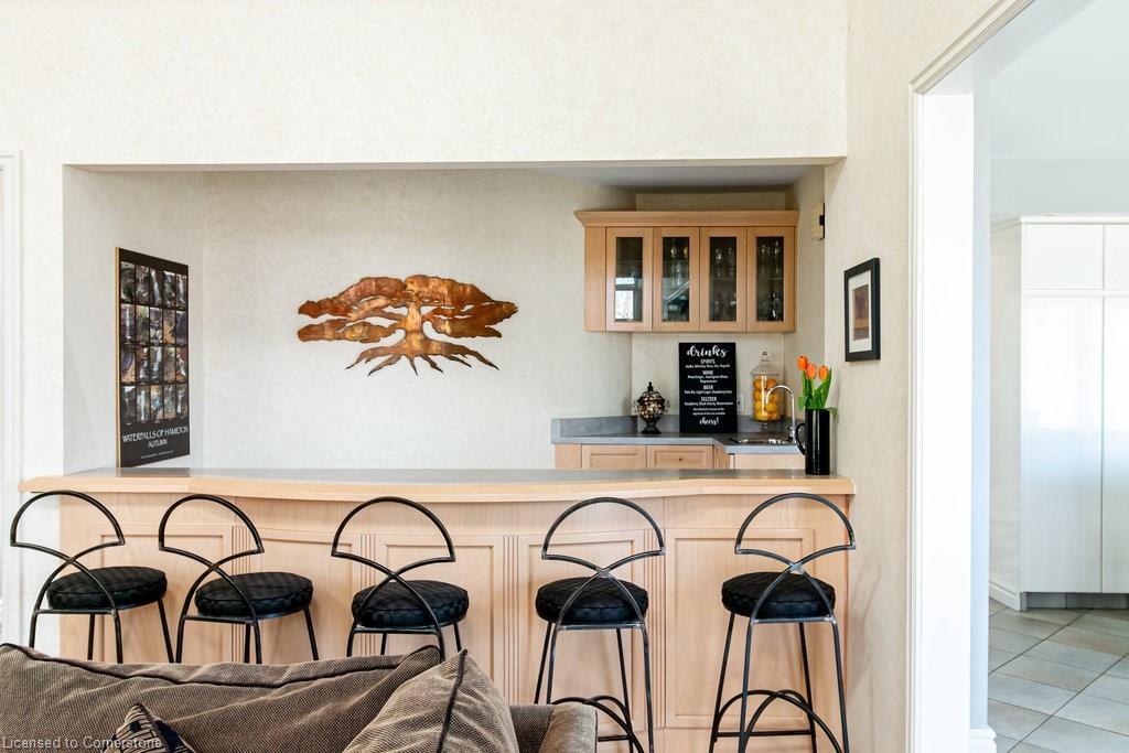 66b South Street W Property Photo 25