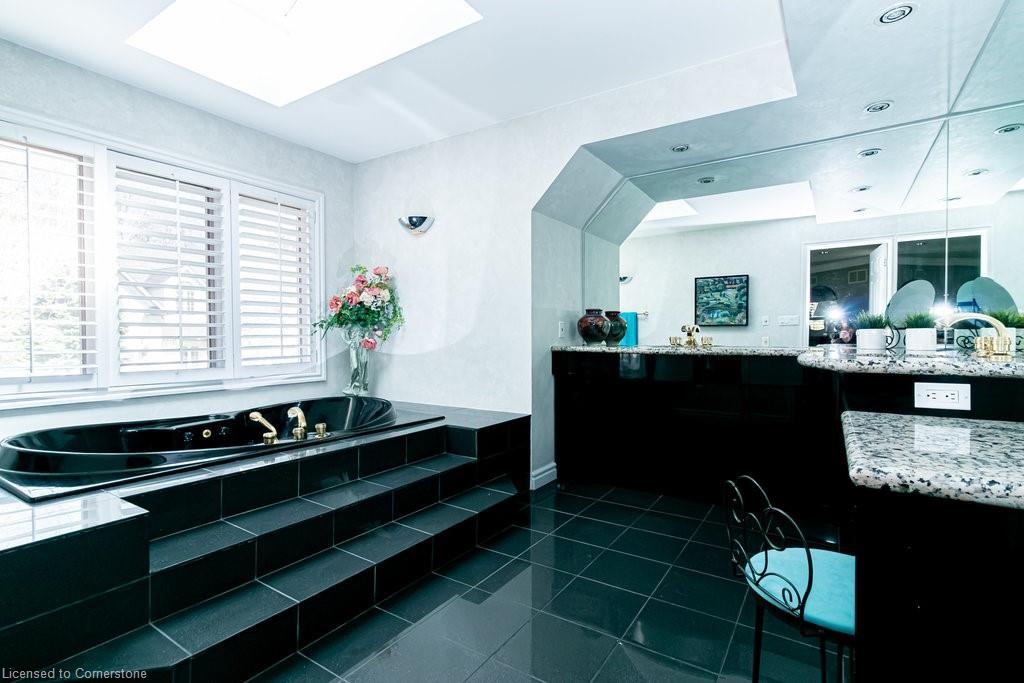 66b South Street W Property Photo 33