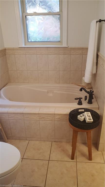 2-432 Burlington Avenue Property Photo 9