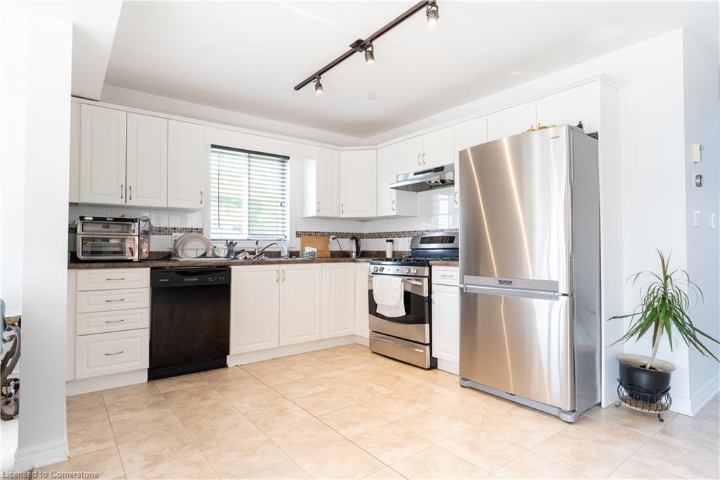 6857 Ailanthus Avenue Property Photo 13