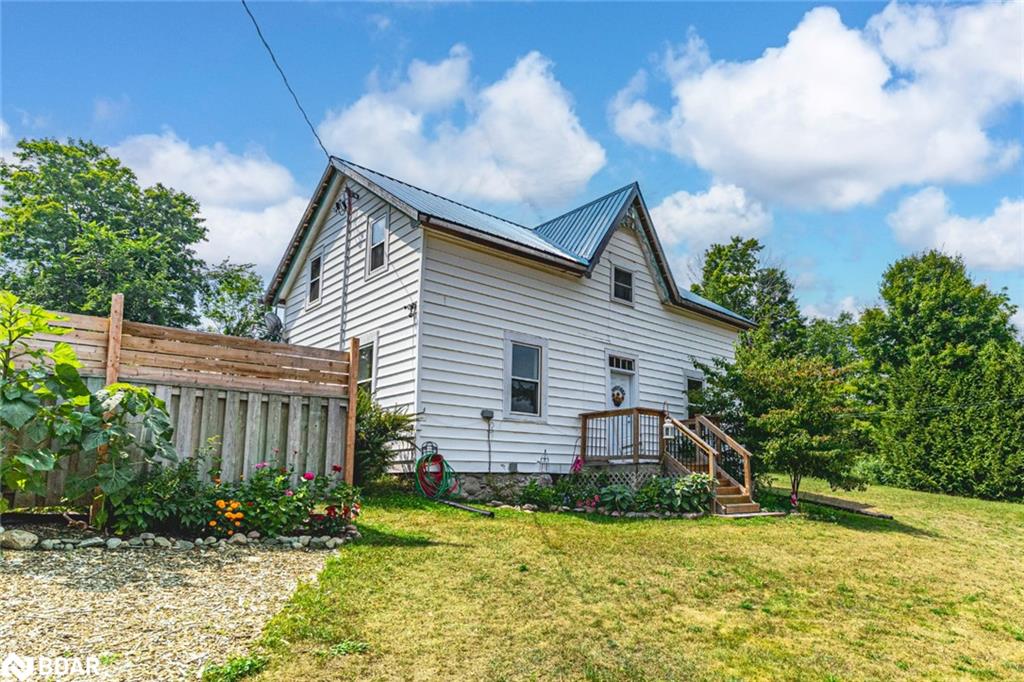 4396 Penetanguishene Road Property Photo 1