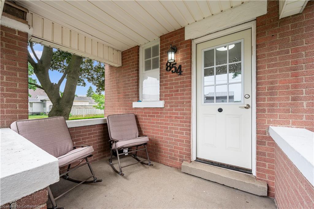 854 Guelph Street Property Photo 4
