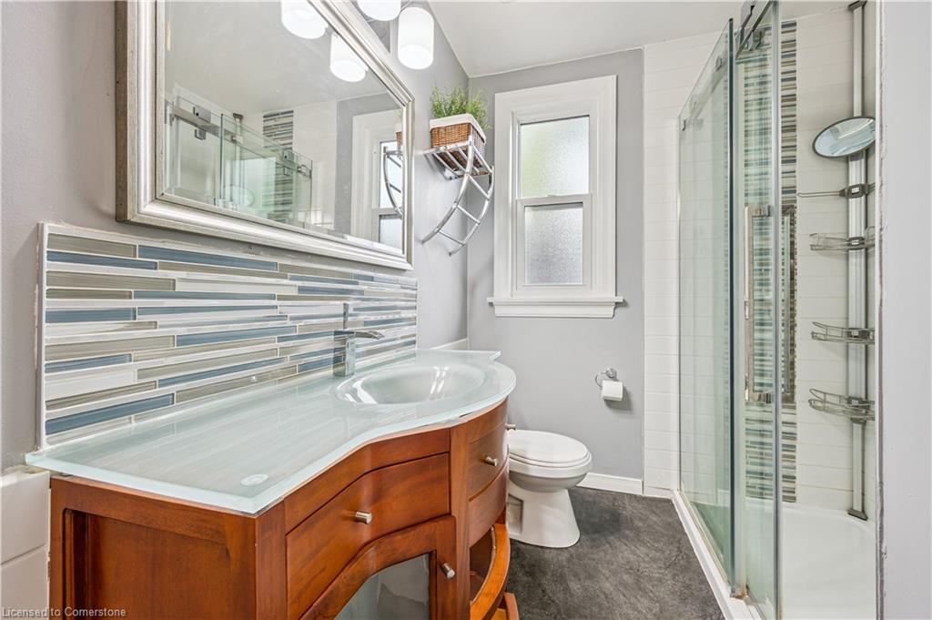 854 Guelph Street Property Photo 15