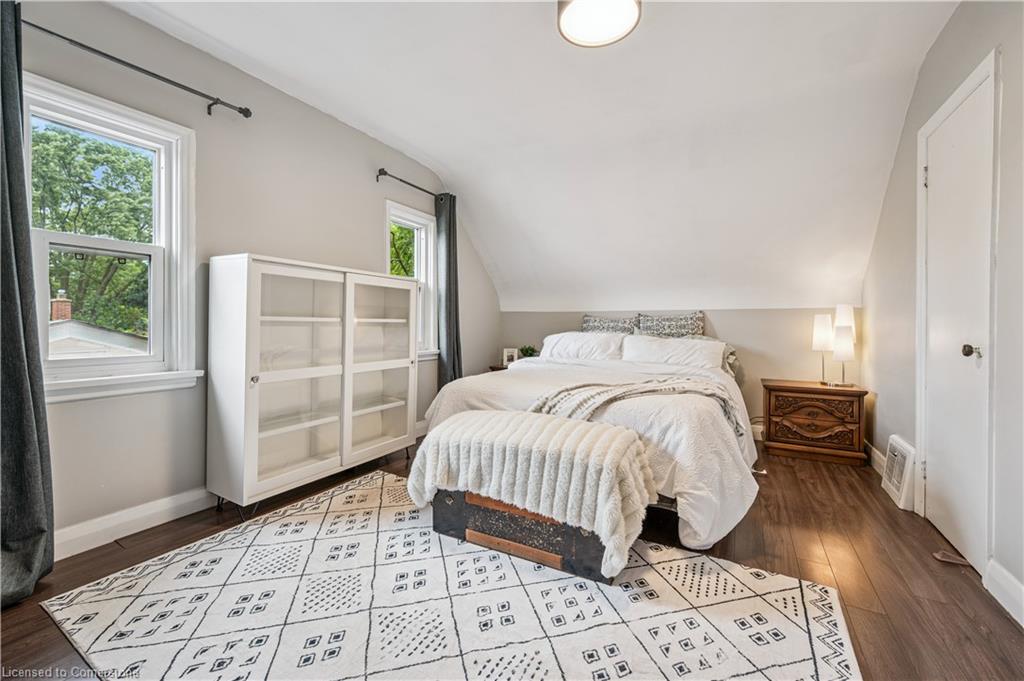 854 Guelph Street Property Photo 16
