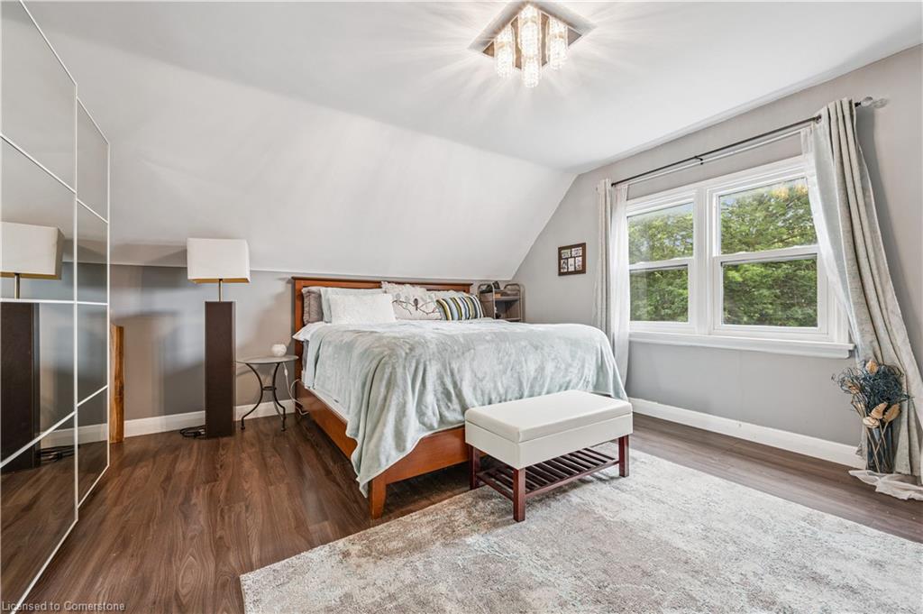 854 Guelph Street Property Photo 18