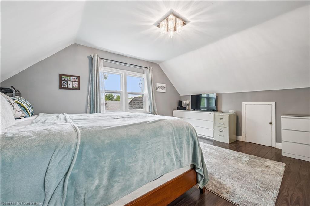 854 Guelph Street Property Photo 19