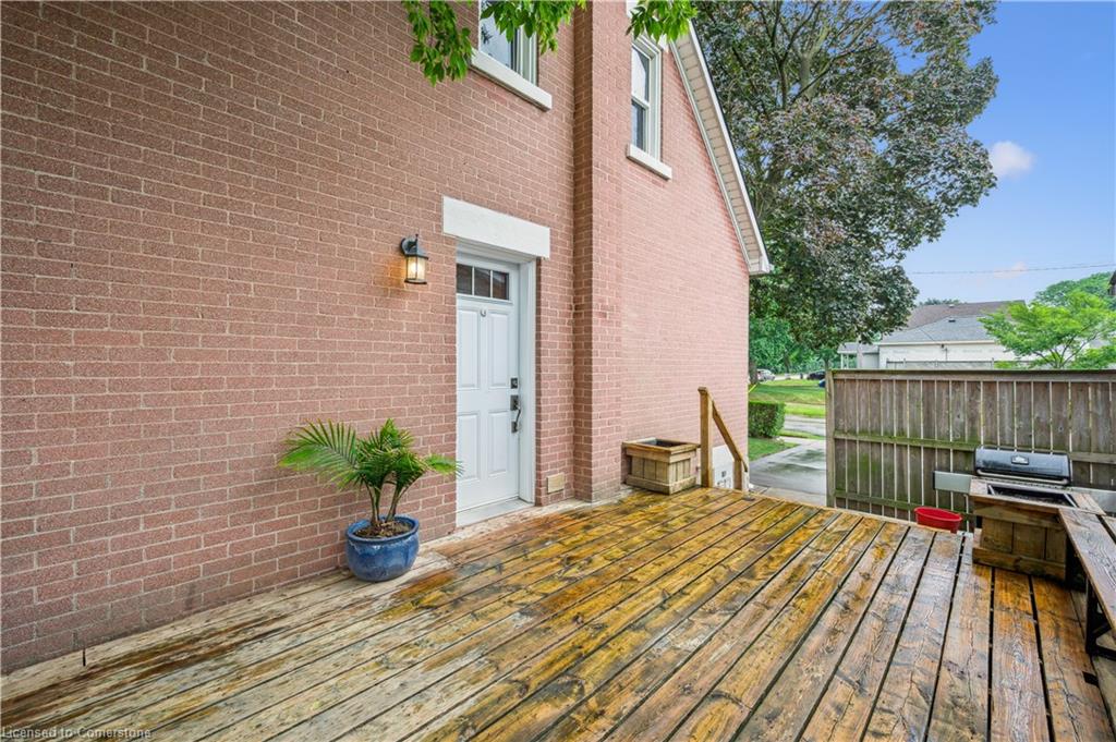 854 Guelph Street Property Photo 28