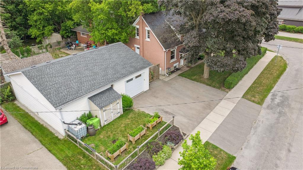 854 Guelph Street Property Photo 38