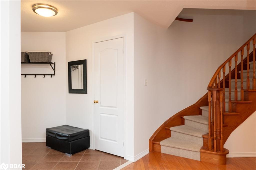 49 Montebello Crescent Property Photo 7