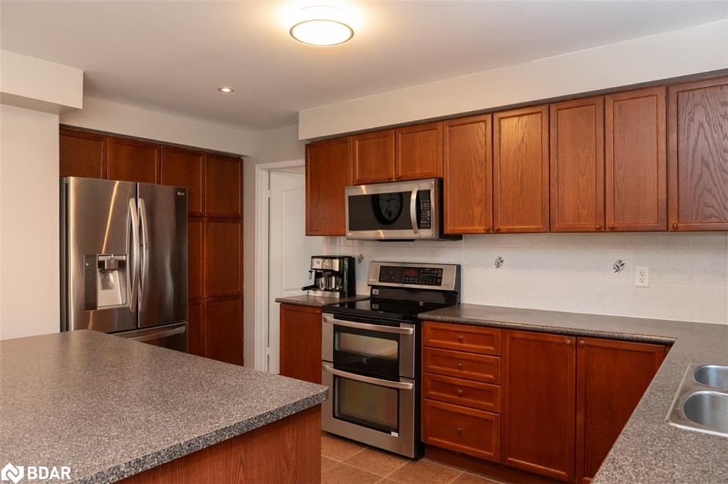 49 Montebello Crescent Property Photo 13