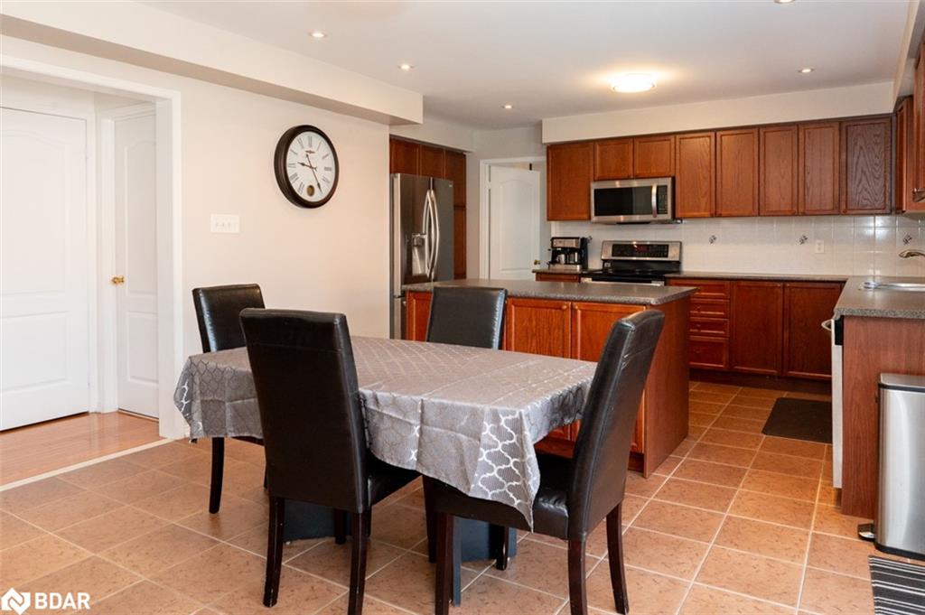 49 Montebello Crescent Property Photo 16